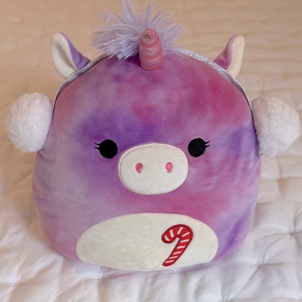 SQUISHMALLOW 10-Inch Lola The Christmas Unicorn